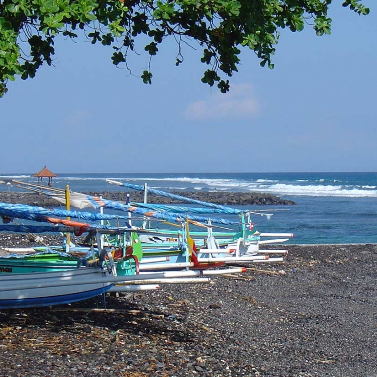 villa-bali-candidasa-fishingboats