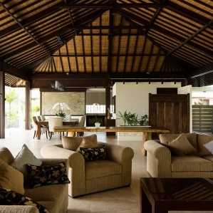villa-bali-candidasa-luxury-large-livingroom